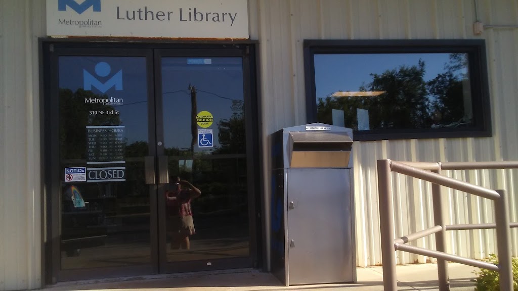 Metropolitan Library System - Elizabeth Threatt Luther Library | 310 NE 3rd St, Luther, OK 73054, USA | Phone: (405) 277-9967