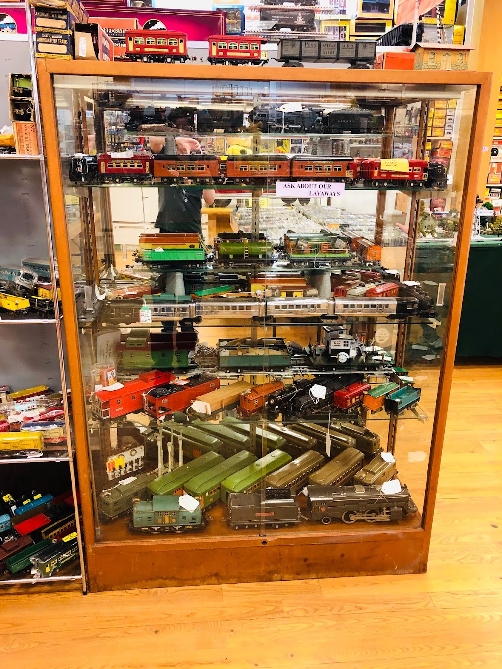 Chippers Trains & Collectibles | 1500 W Chestnut St, Washington, PA 15301, USA | Phone: (724) 470-6337