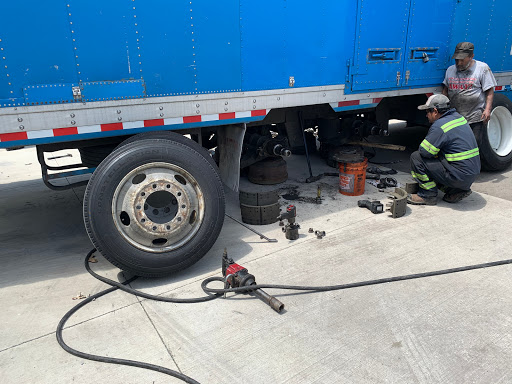 CHICAGO TRUCK & TRAILER Repair / Truck-Trailer Tire shop | 2755 Bernice Rd, Lansing, IL 60438, USA | Phone: (708) 858-4737