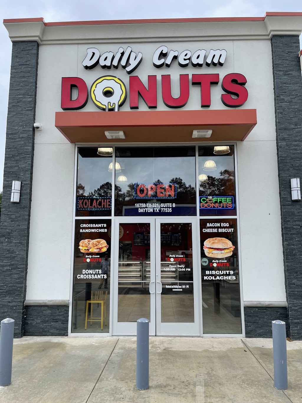 Daily Cream Donuts #2 | 16758 TX-321 suite B, Dayton, TX 77535, USA | Phone: (936) 253-9345