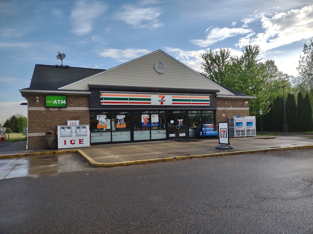 7Eleven in 39390 Ecorse Rd, Romulus, MI 48174, USA