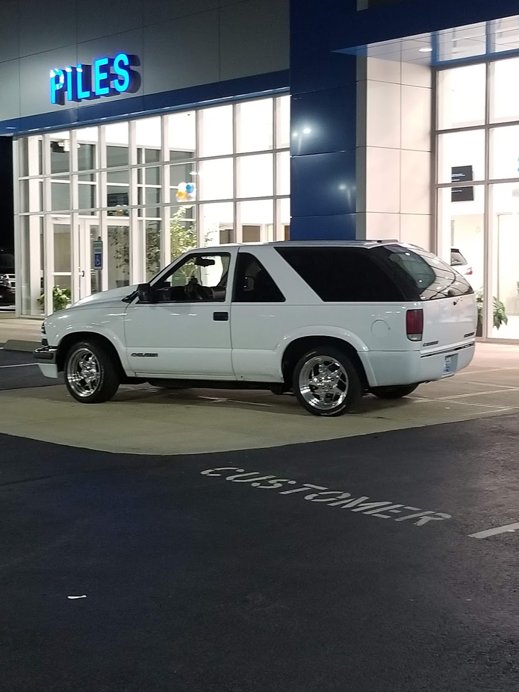 Piles Chevrolet | 30 Ferguson Blvd, Dry Ridge, KY 41035, USA | Phone: (860) 325-2861