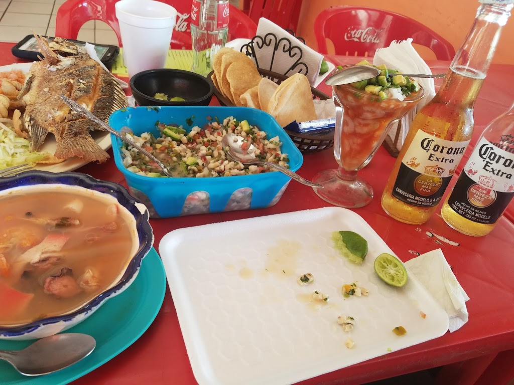 Mariscos "El Limonero" Allende 601, Granjas Regina, 88295 | Allende 601, Granjas Regina, 88295 Nuevo Laredo, Tamps., Mexico | Phone: 867 718 4183