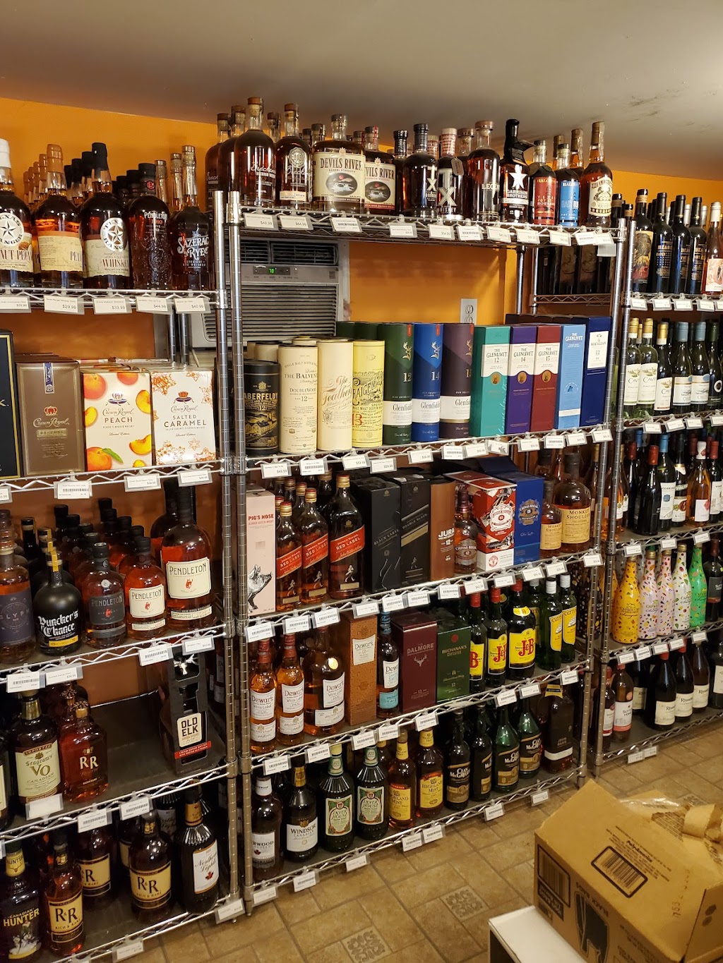 J Rs Liquor | 123 Randall Rd, Lakehills, TX 78063, USA | Phone: (830) 612-2064