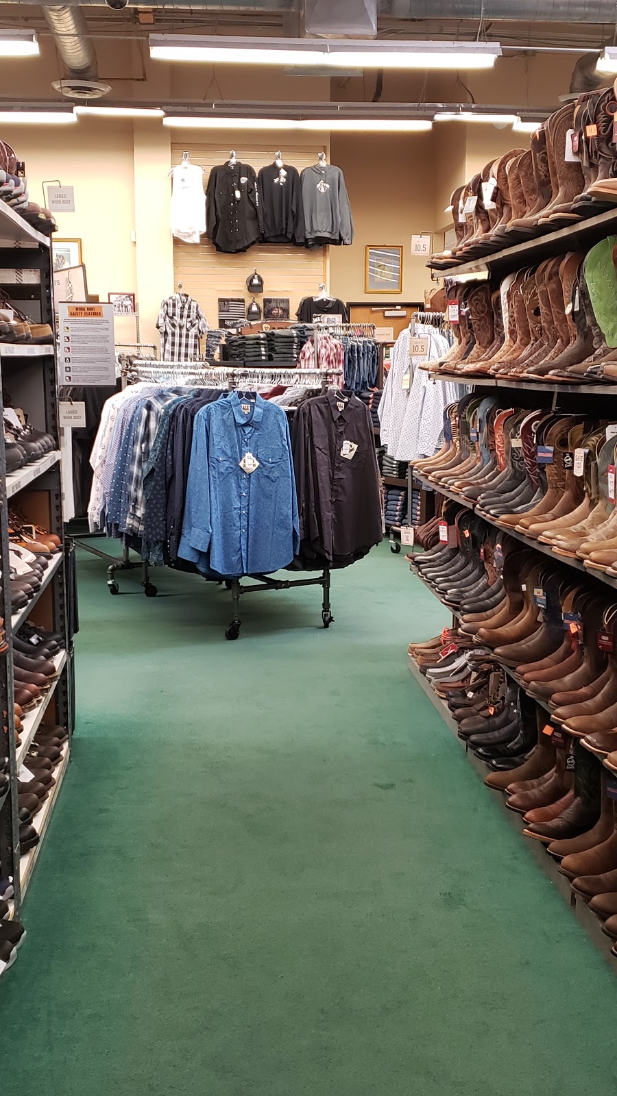 Boot Barn | 8038 W Bell Rd, Glendale, AZ 85308, USA | Phone: (623) 334-2322