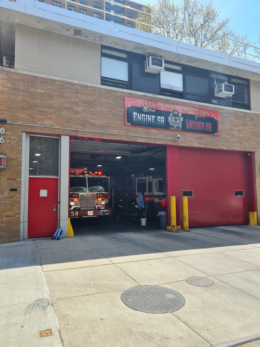 FDNY Engine 58/Ladder 26 | 1367 5th Ave, New York, NY 10029, USA | Phone: (212) 504-4115