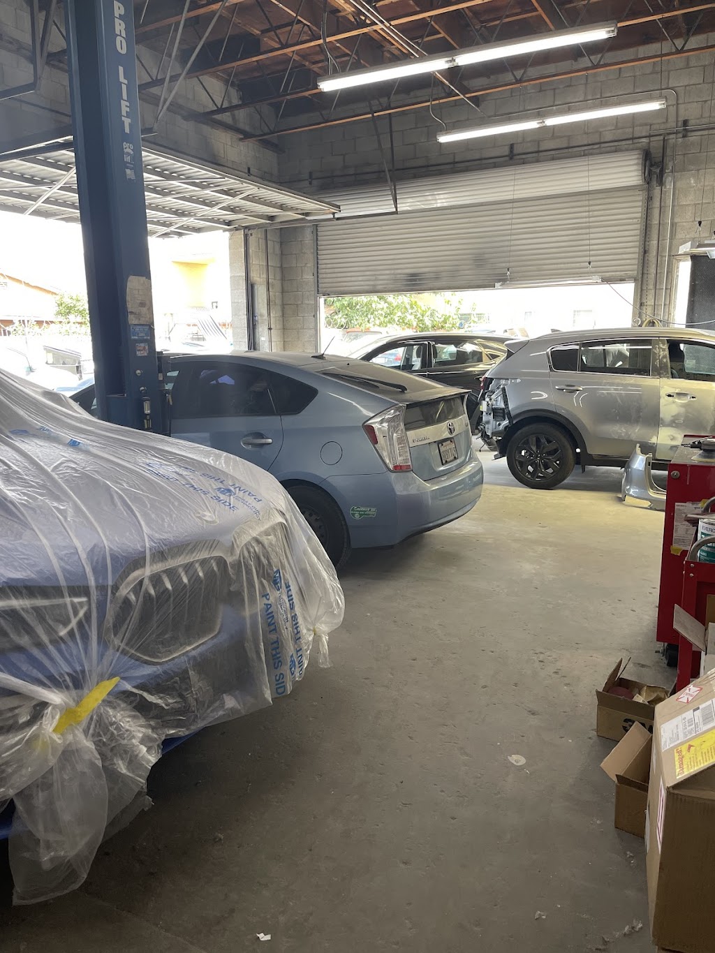 PURE TOUCH AUTOBODY AND COLLISION CENTER | 9450 Van Nuys Blvd unit 6-7, Panorama City, CA 91402, USA | Phone: (818) 738-9450