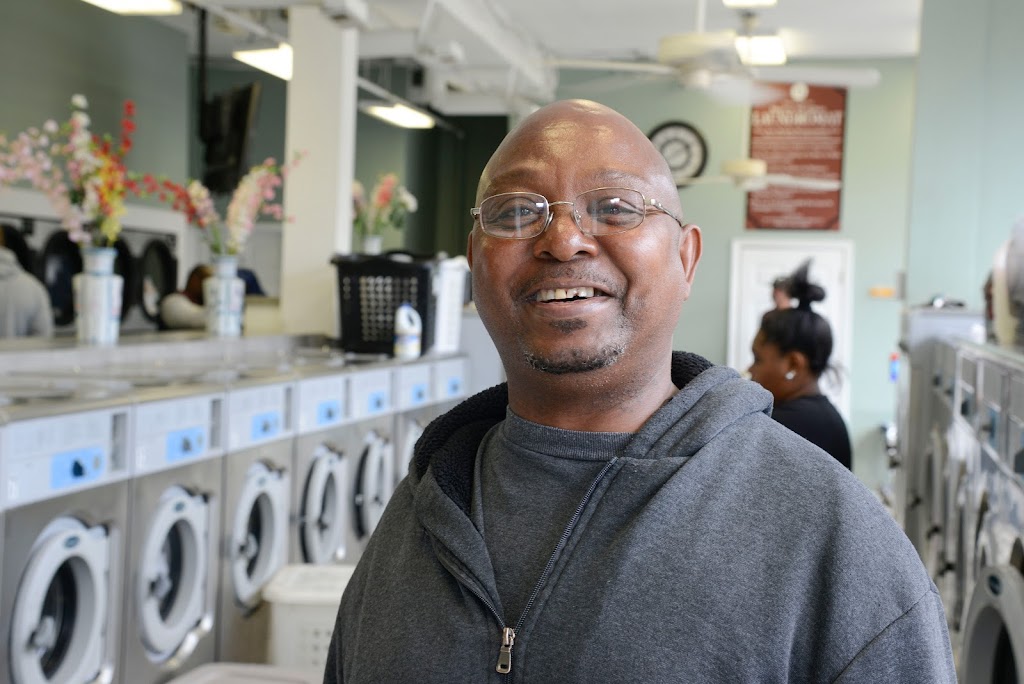 Barton Heights Laundromat | 3 E Roberts St, Richmond, VA 23222, USA | Phone: (804) 447-3678