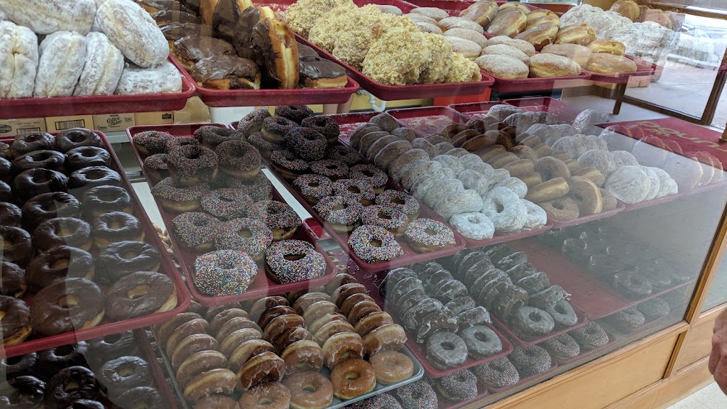 Donut King | 1660 Girod St, Mandeville, LA 70448, USA | Phone: (985) 951-8531