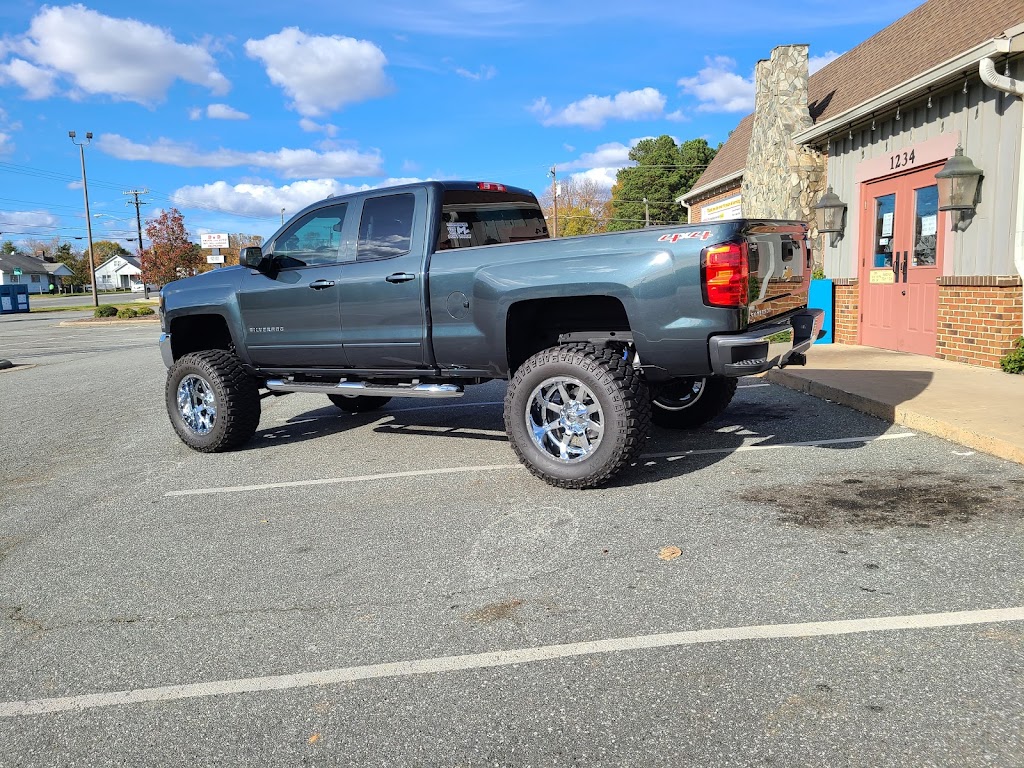 Lil Donnie Walkers Car Wash | 1246 S Main St, Graham, NC 27253, USA | Phone: (336) 221-9761