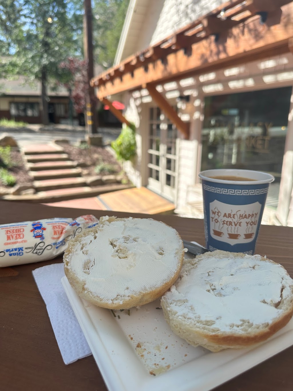 Raven Hill Bagels + Market | 54440 N Circle Dr Unit A, Idyllwild-Pine Cove, CA 92549, USA | Phone: (951) 527-0041