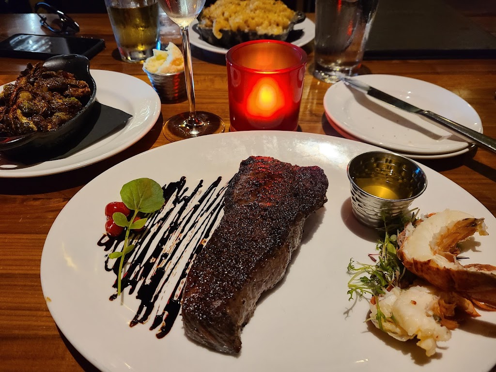 Michael Jordan’s Steak House | 1 Cowlitz Wy, Ridgefield, WA 98642, USA | Phone: (360) 727-2140