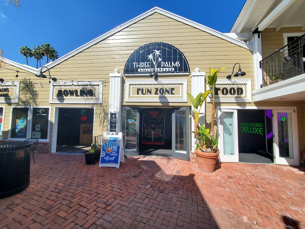 Three Palms Avalon Arcade | 205 Crescent Ave, Avalon, CA 90704, USA | Phone: (310) 510-0967