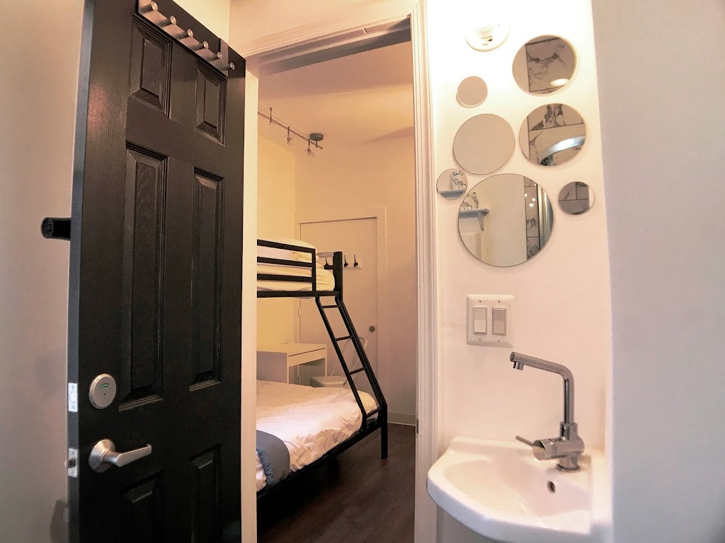 HighRoad Hotel & Hostel | 1804 Belmont Rd NW, Washington, DC 20009, USA | Phone: (202) 735-3622