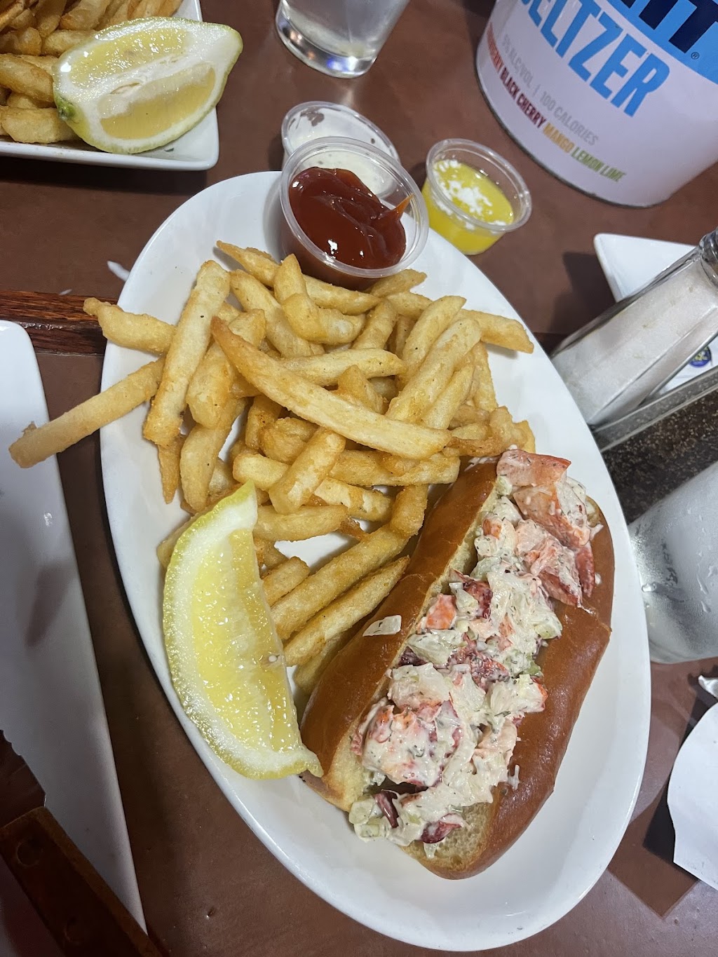 Hudson Beach Crab House | 6928 Clark St, Hudson, FL 34667, USA | Phone: (727) 607-0014