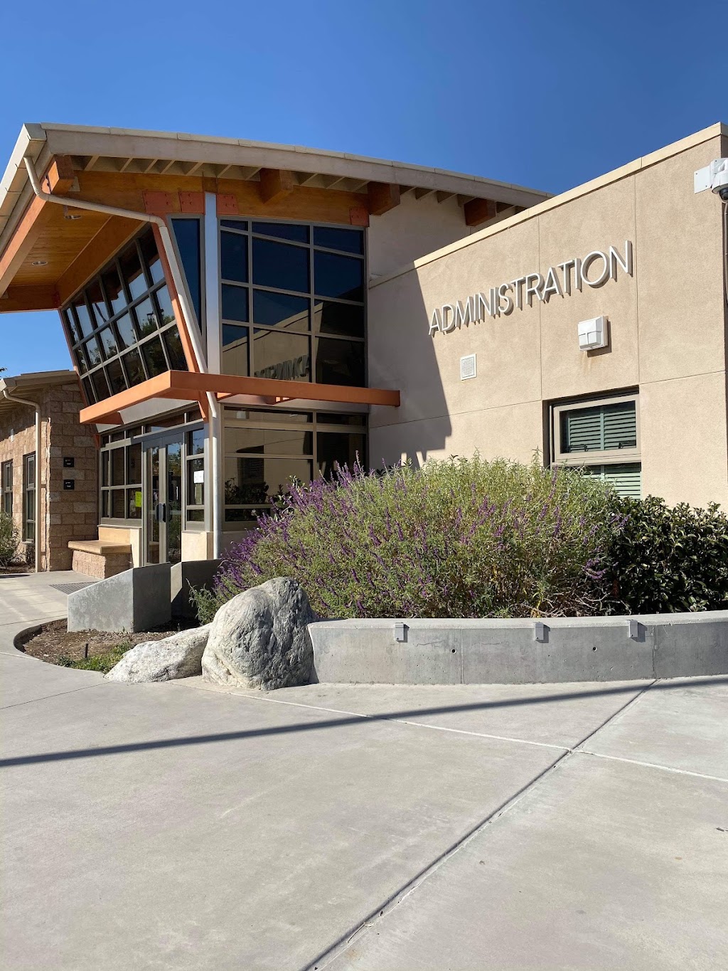 Joli Ann Leichtag Elementary School | 653 Poinsettia Ave, Vista, CA 92081, USA | Phone: (760) 290-2888