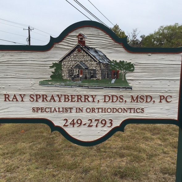 Brace Place: Sprayberry Ray DDS | 410 N School St, Boerne, TX 78006, USA | Phone: (830) 249-2793