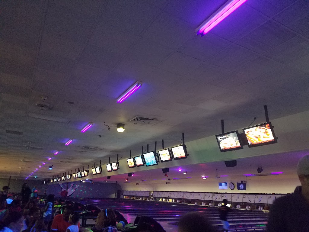 Riverside Lanes | 3215 Riverside Dr, Danville, VA 24541, USA | Phone: (434) 299-1700