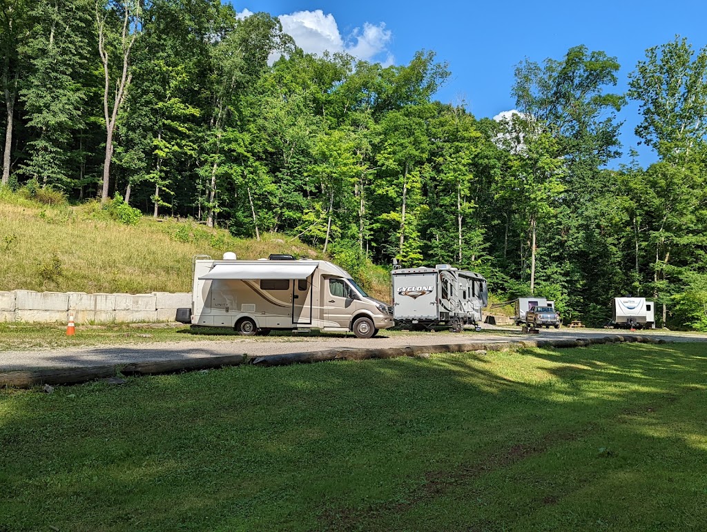 Creekside Camping, L.L.C. | 191 Gillespie Ln, Triadelphia, WV 26059, USA | Phone: (304) 547-1469