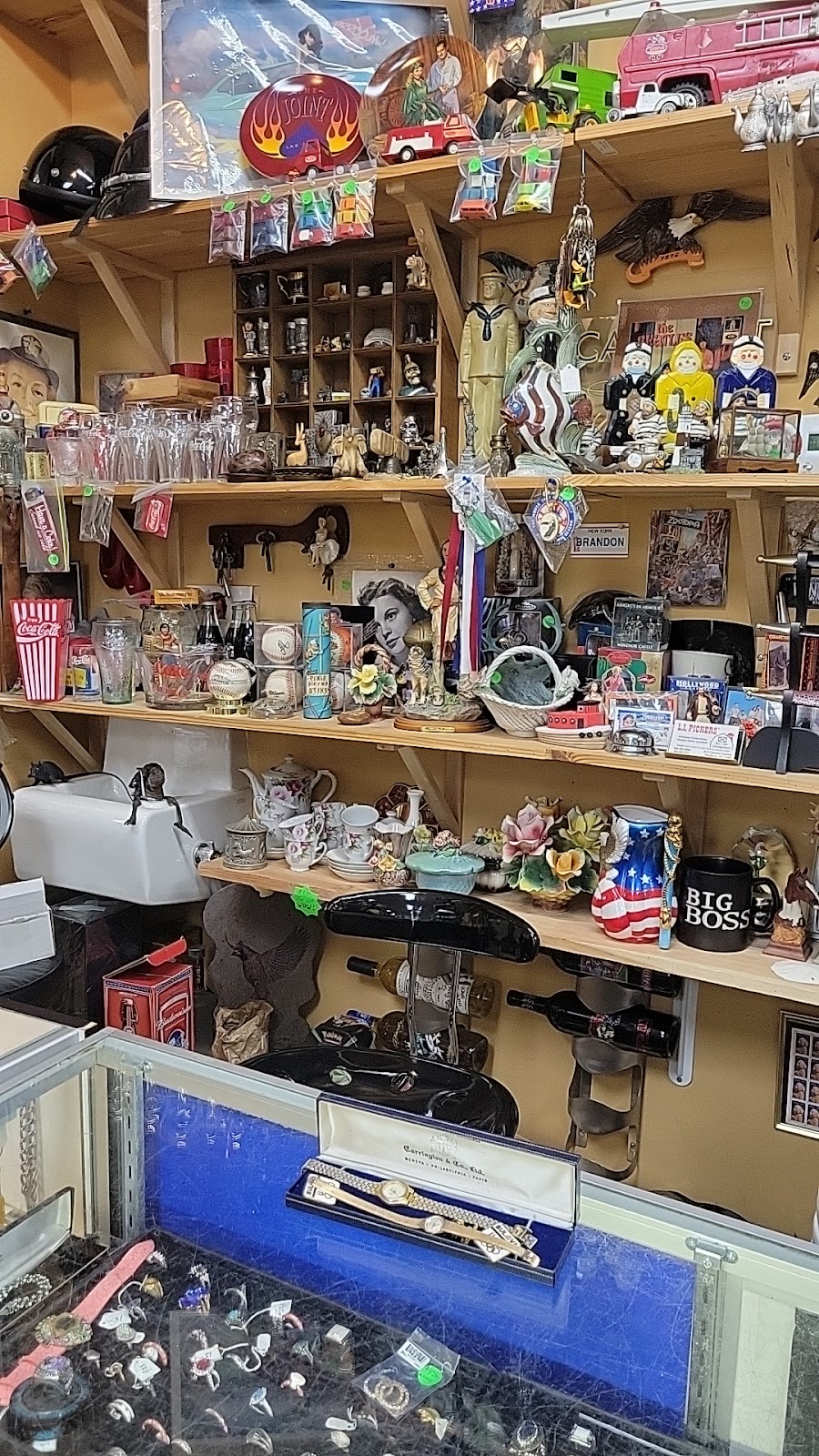 L I Pickers Inc | 813 Carman Ave, Westbury, NY 11590, USA | Phone: (516) 214-6960