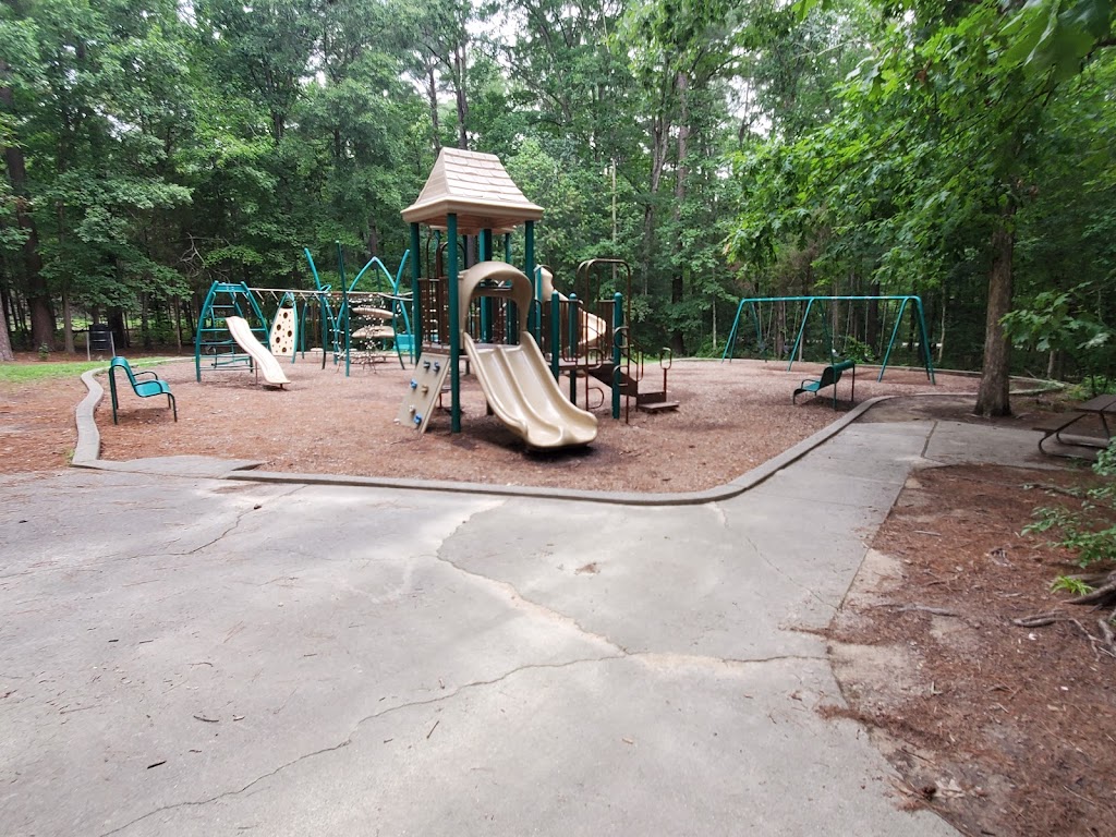 Piney Wood Dog Park | 400 E Woodcroft Pkwy, Durham, NC 27713, USA | Phone: (919) 560-4355 ext. 27261