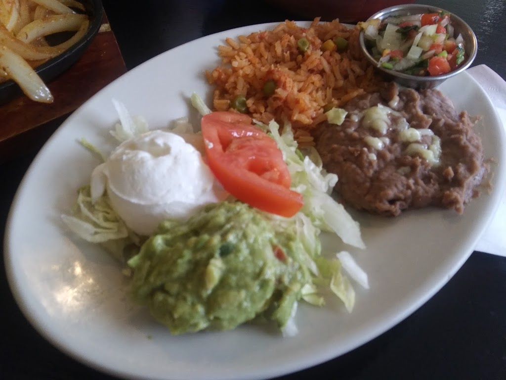 El Campesino Mexican Grill | 300 Springville Station, Springville, AL 35146, USA | Phone: (205) 467-7618