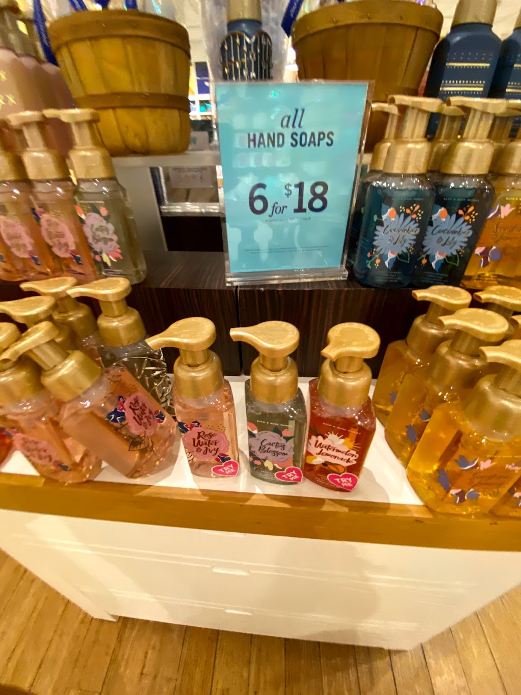 Bath & Body Works | 7900 Ritchie Hwy, Glen Burnie, MD 21061, USA | Phone: (410) 787-6834