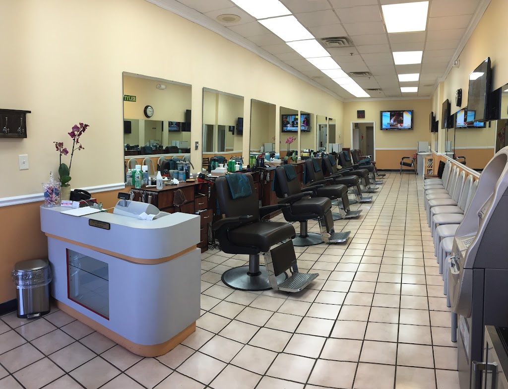 Parc City Barber | 20921 Davenport Dr #129, Sterling, VA 20165, USA | Phone: (703) 450-6667