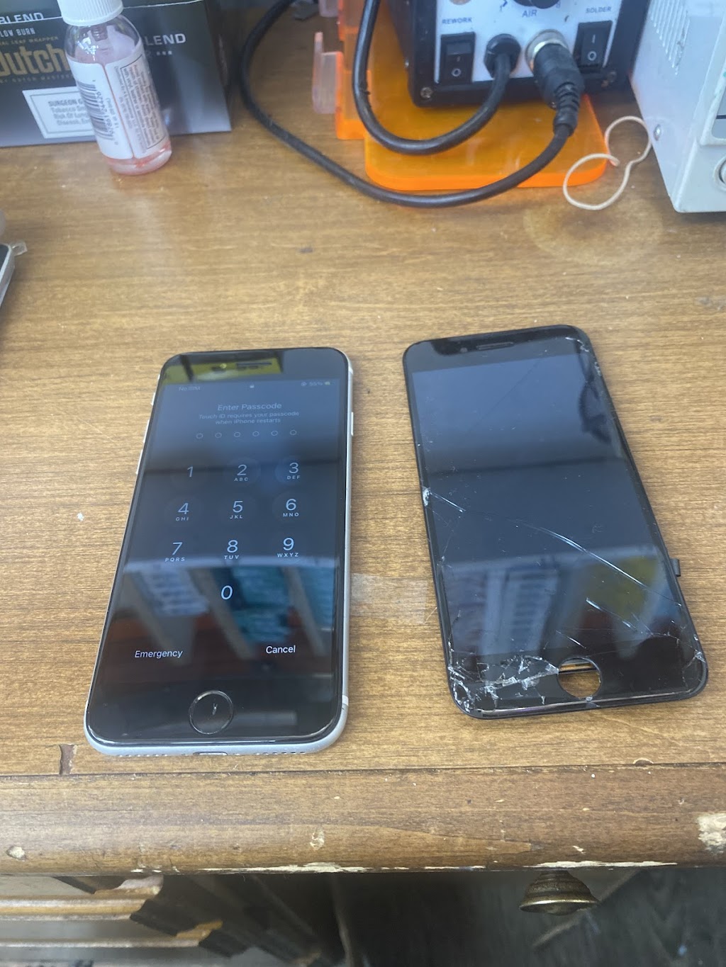 In and Out Cellphone repair | 3300 Chicago Ave B, Minneapolis, MN 55407 | Phone: (952) 215-6144