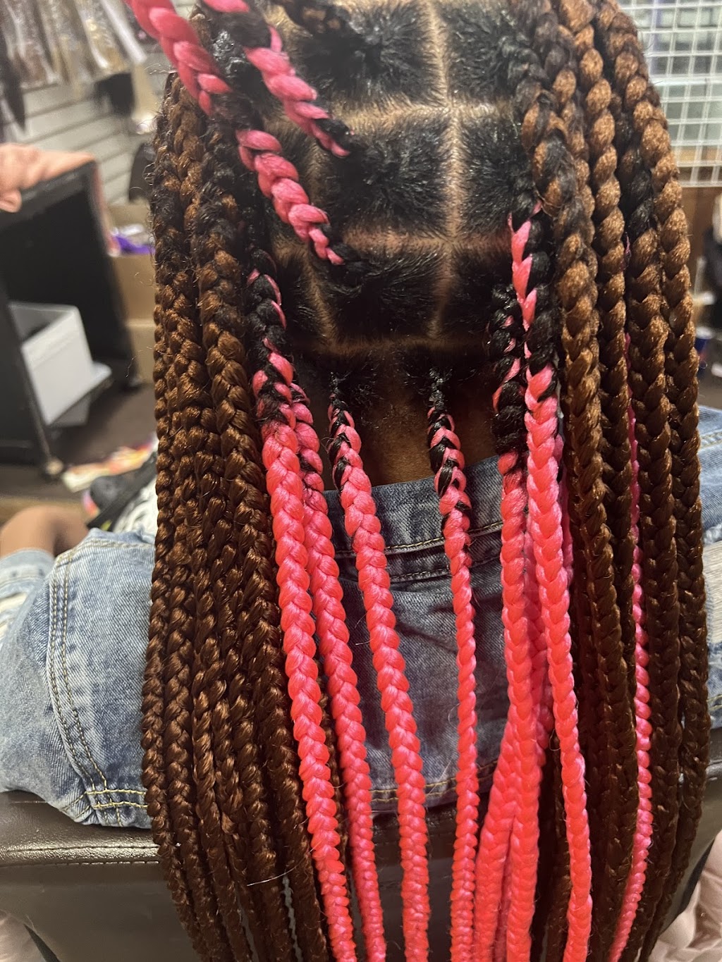 Haja African Hair Braiding | 2130 N 44th Ave, Minneapolis, MN 55412, USA | Phone: (612) 226-7748