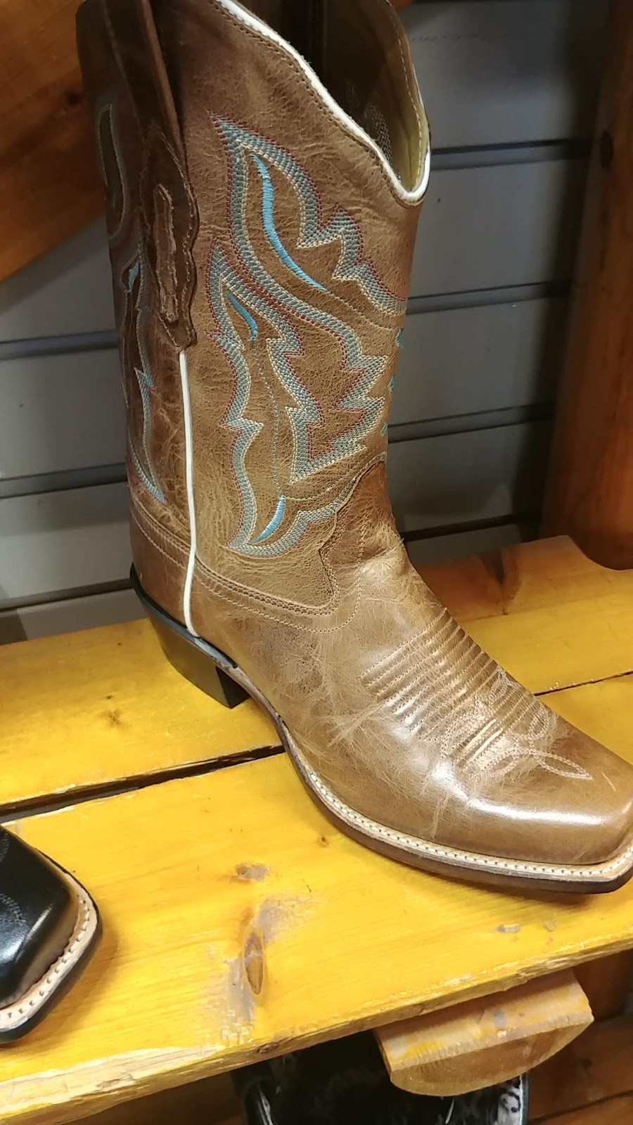 Chester Boot Shop | 28037 Gratiot Ave, Roseville, MI 48066, USA | Phone: (586) 779-8460