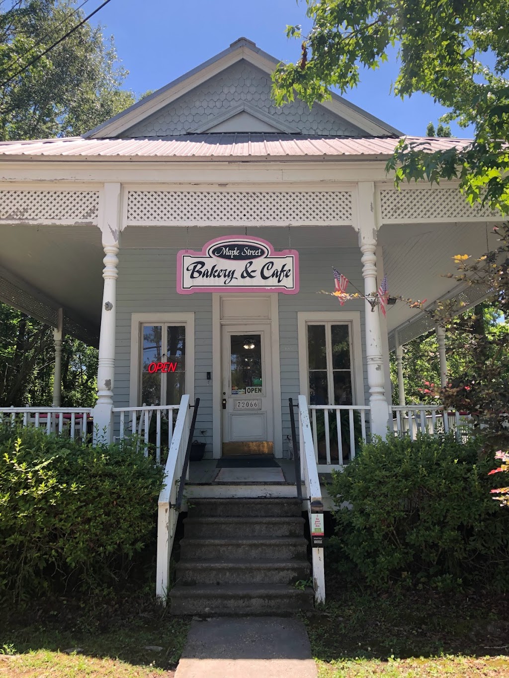 Maple Street Bakery | 72066 Maple St, Abita Springs, LA 70420, USA | Phone: (985) 327-5554