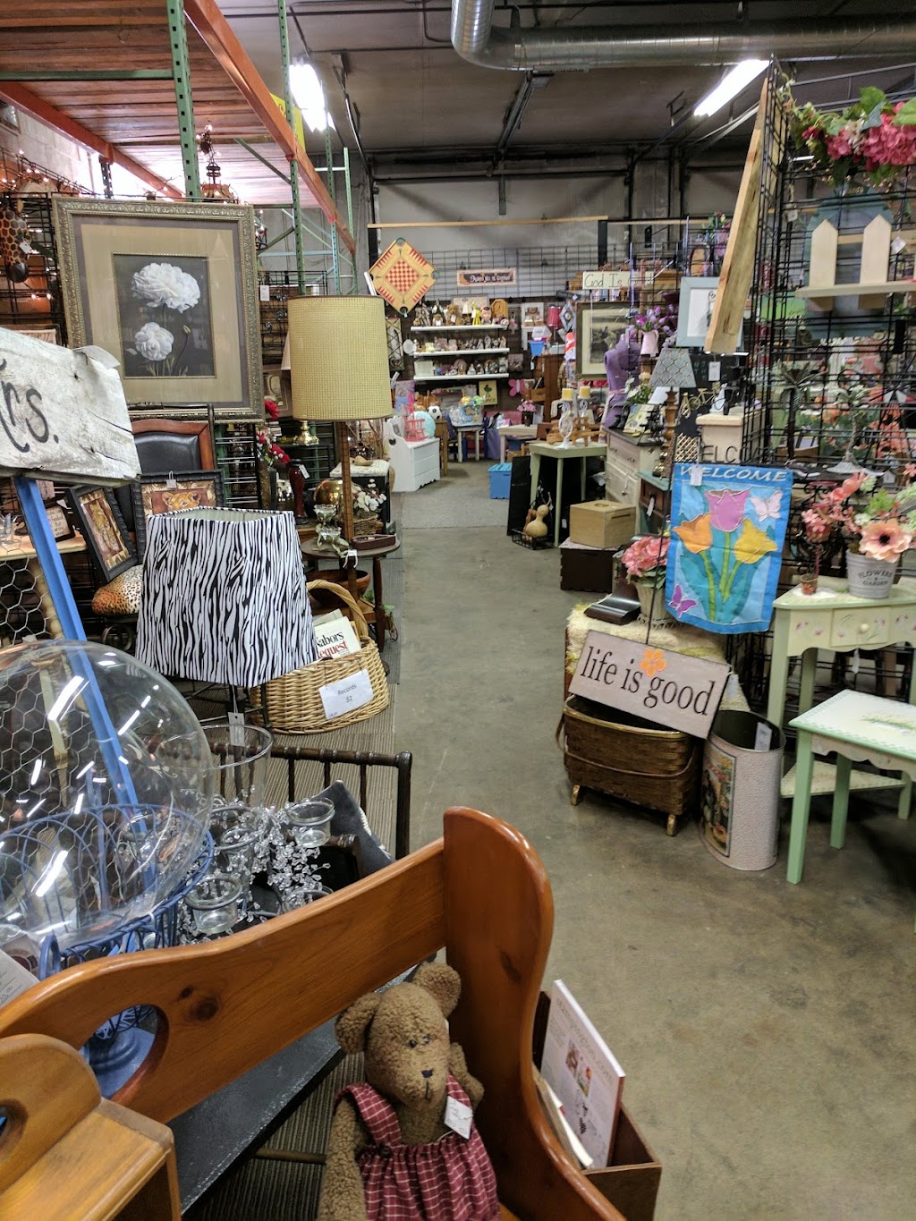 Paisley Cow LLC | 2168 US-12, Baldwin, WI 54002, USA | Phone: (715) 977-2035