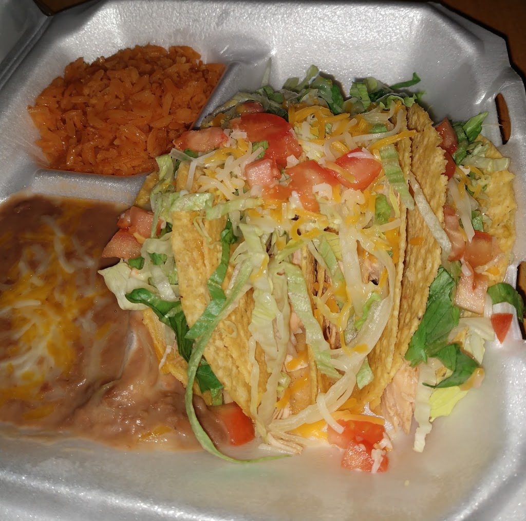 La Estrellita Mexican Food | 638 N Main St, Springtown, TX 76082, USA | Phone: (682) 615-7236