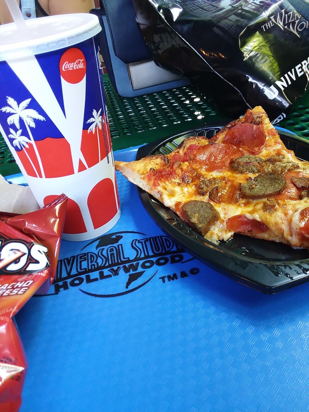 Luigis Pizza | 100 Universal City Plaza, Universal City, CA 91608, USA | Phone: (800) 864-8377