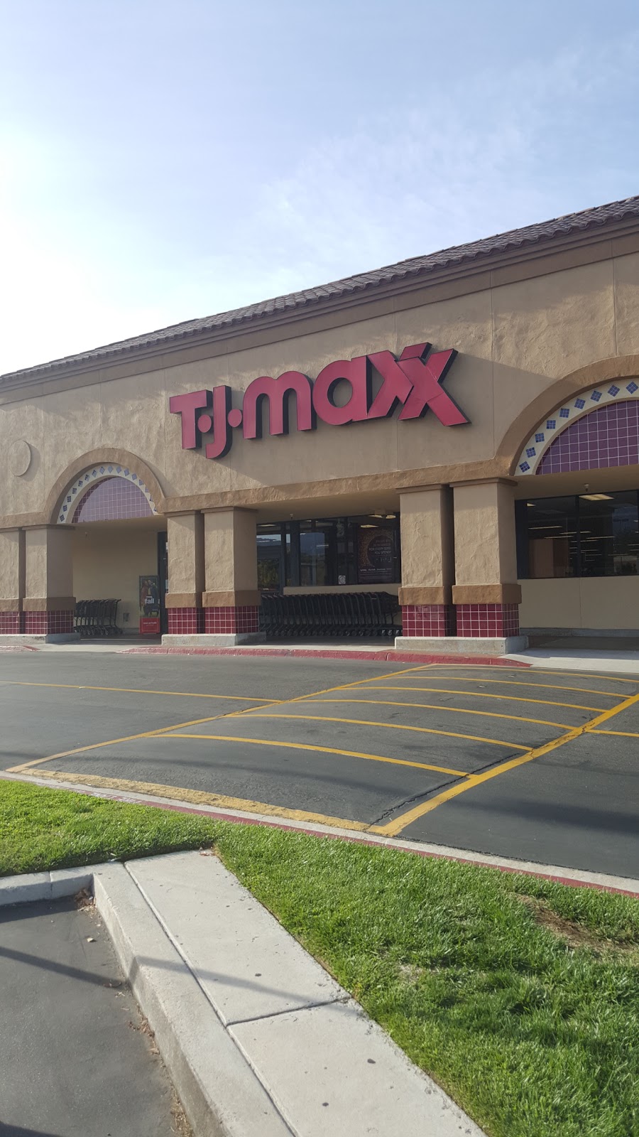 T.J. Maxx | 27690 Santa Margarita Pkwy, Mission Viejo, CA 92691, USA | Phone: (949) 859-8619