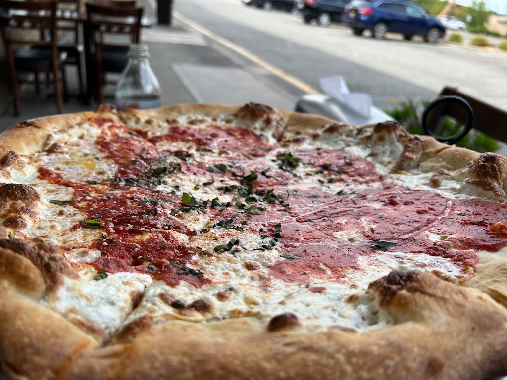 Francos Pizza | 249 W Rte 59, Nanuet, NY 10954, USA | Phone: (845) 623-5690