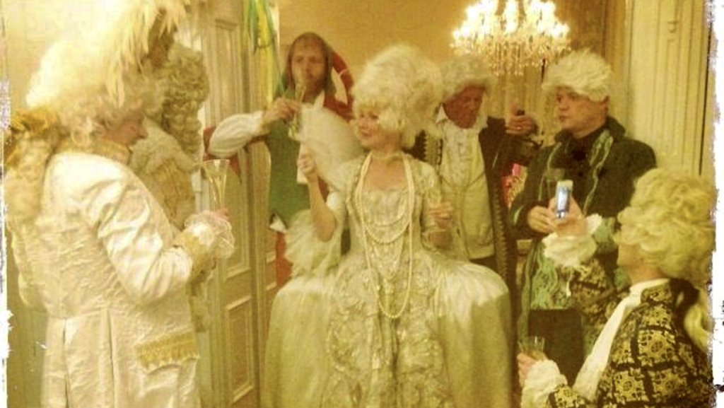 Gerritsen Theatercostuums | Weteringschans 116, 1017 XT Amsterdam, Netherlands | Phone: 020 623 7429