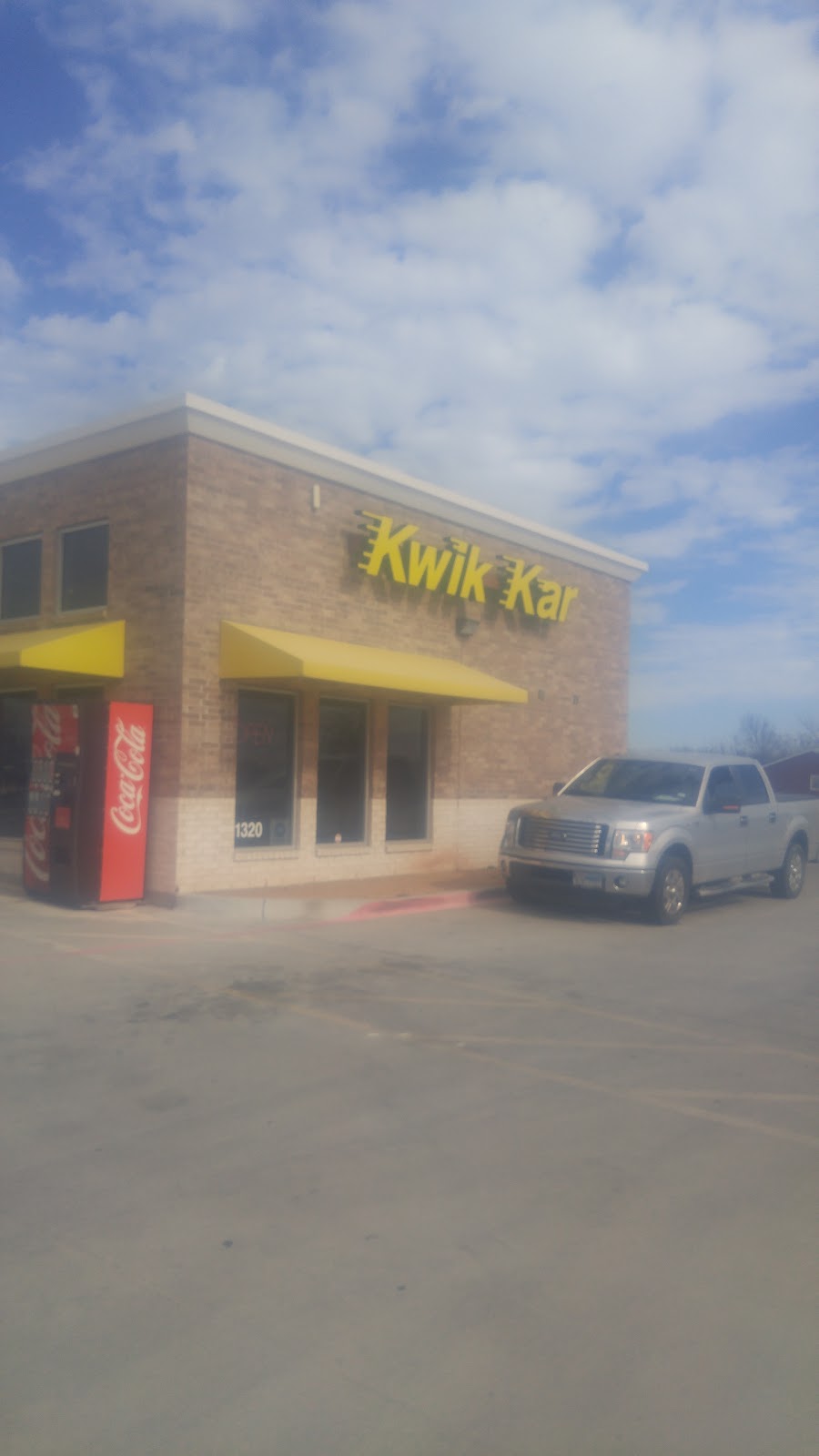 Kwik Kar Lube & Auto Care | 1320 W White St, Anna, TX 75409, USA | Phone: (972) 924-2497