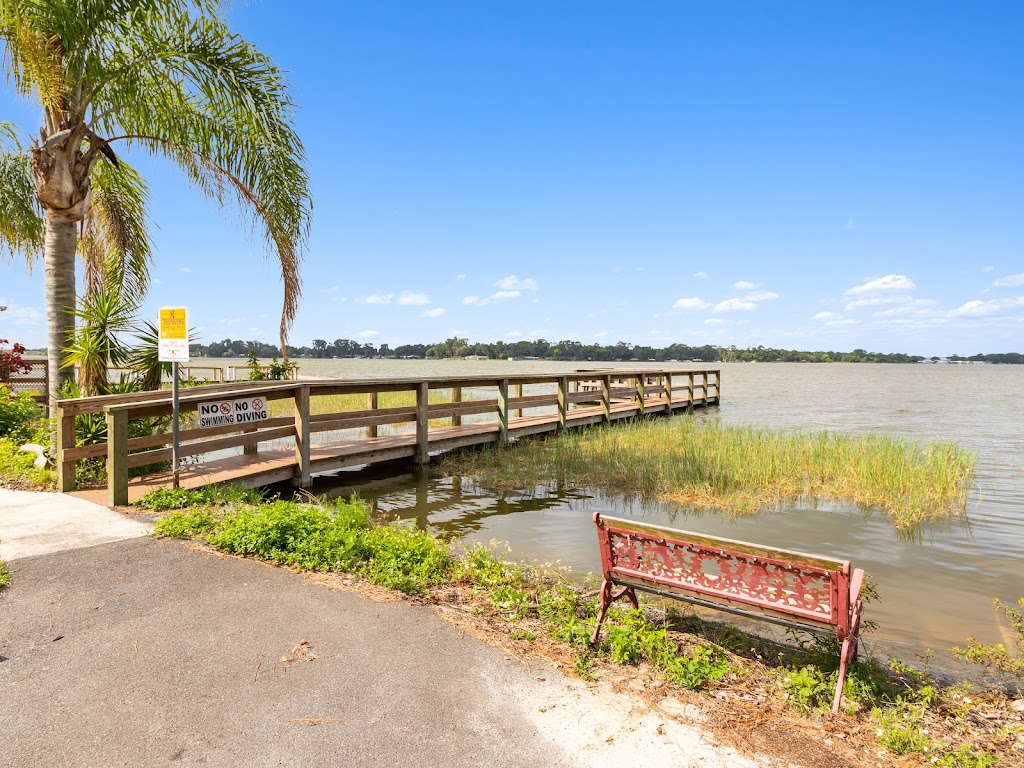 Sunset by the Lake | 203 Sunset Dr, Lake Alfred, FL 33850, USA | Phone: (863) 216-5323