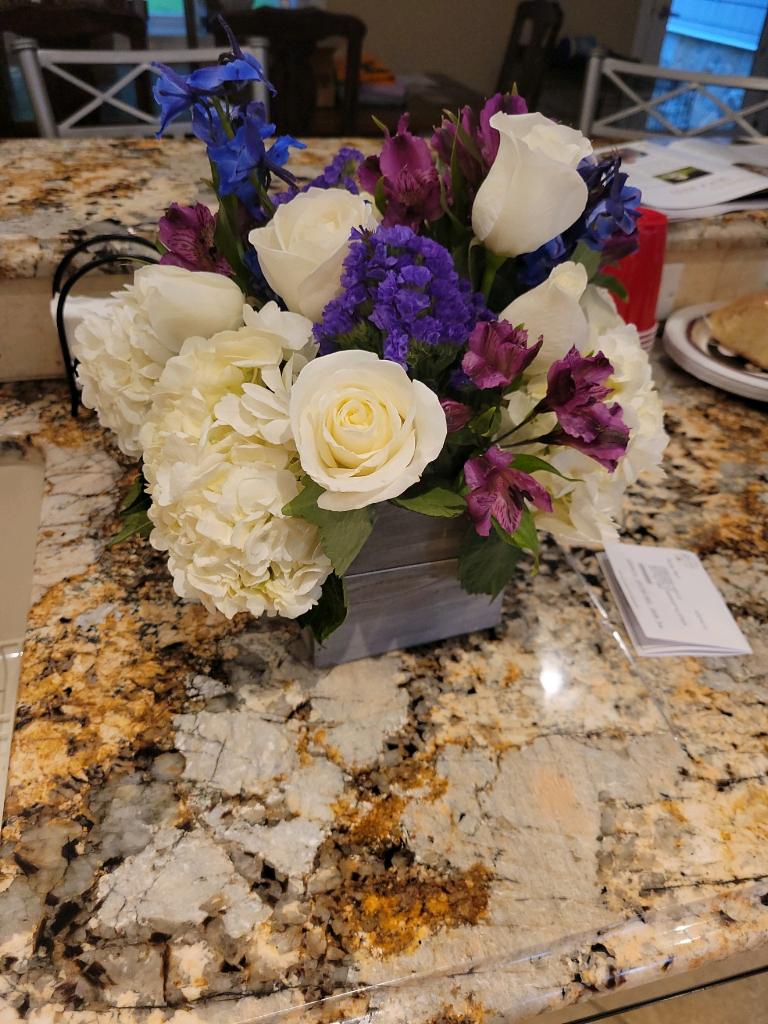 Lindsays Village Florist | 139 Hawkins Pl, Boonton, NJ 07005, USA | Phone: (973) 334-0158