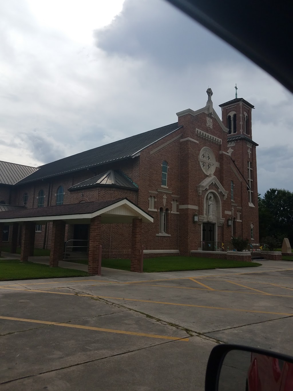 Sacred Heart Catholic Church | 15300 W Main St, Cut Off, LA 70345, USA | Phone: (985) 632-3858