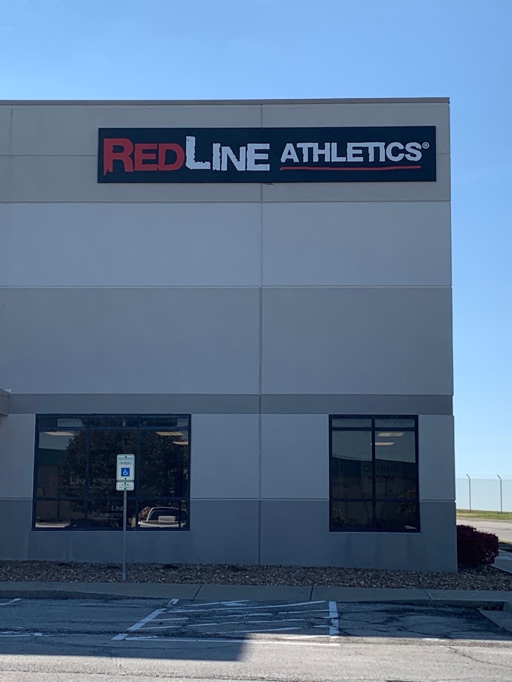 Redline Athletics Lees Summit | 2660 NE Hagen Rd, Lees Summit, MO 64064, USA | Phone: (816) 272-6264