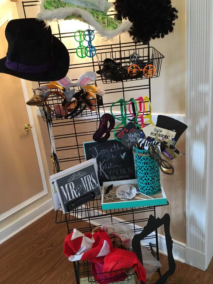 Action Photo Booths | 232 Voorhees Rd, Amsterdam, NY 12010, USA | Phone: (518) 848-5004