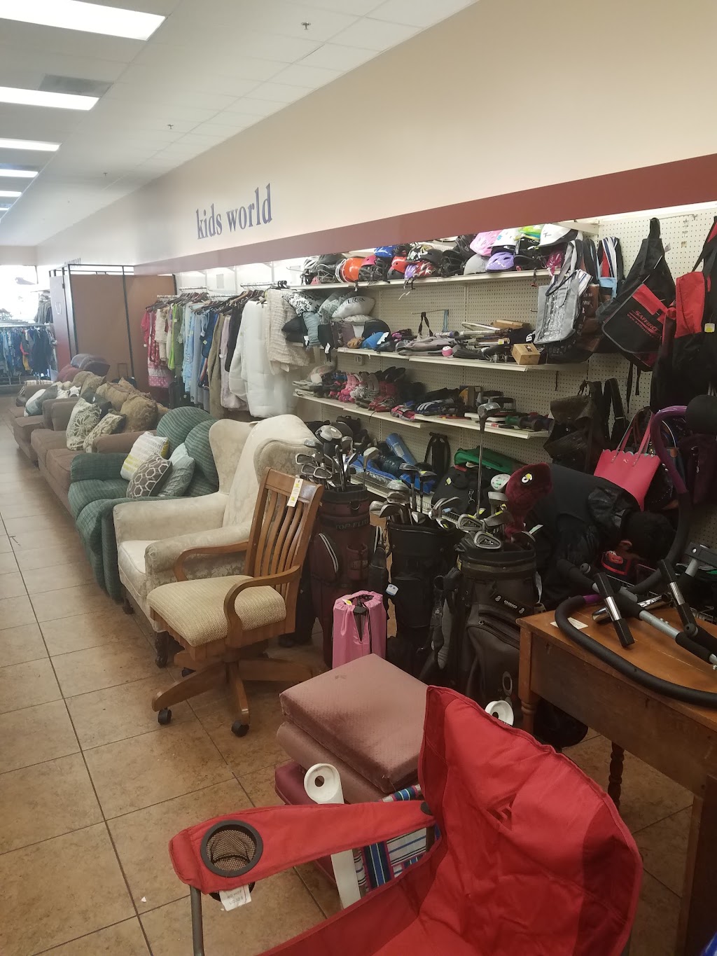 Goodwill Southern California Store & Donation Center | 12158 Central Ave, Chino, CA 91710, USA | Phone: (909) 993-5956