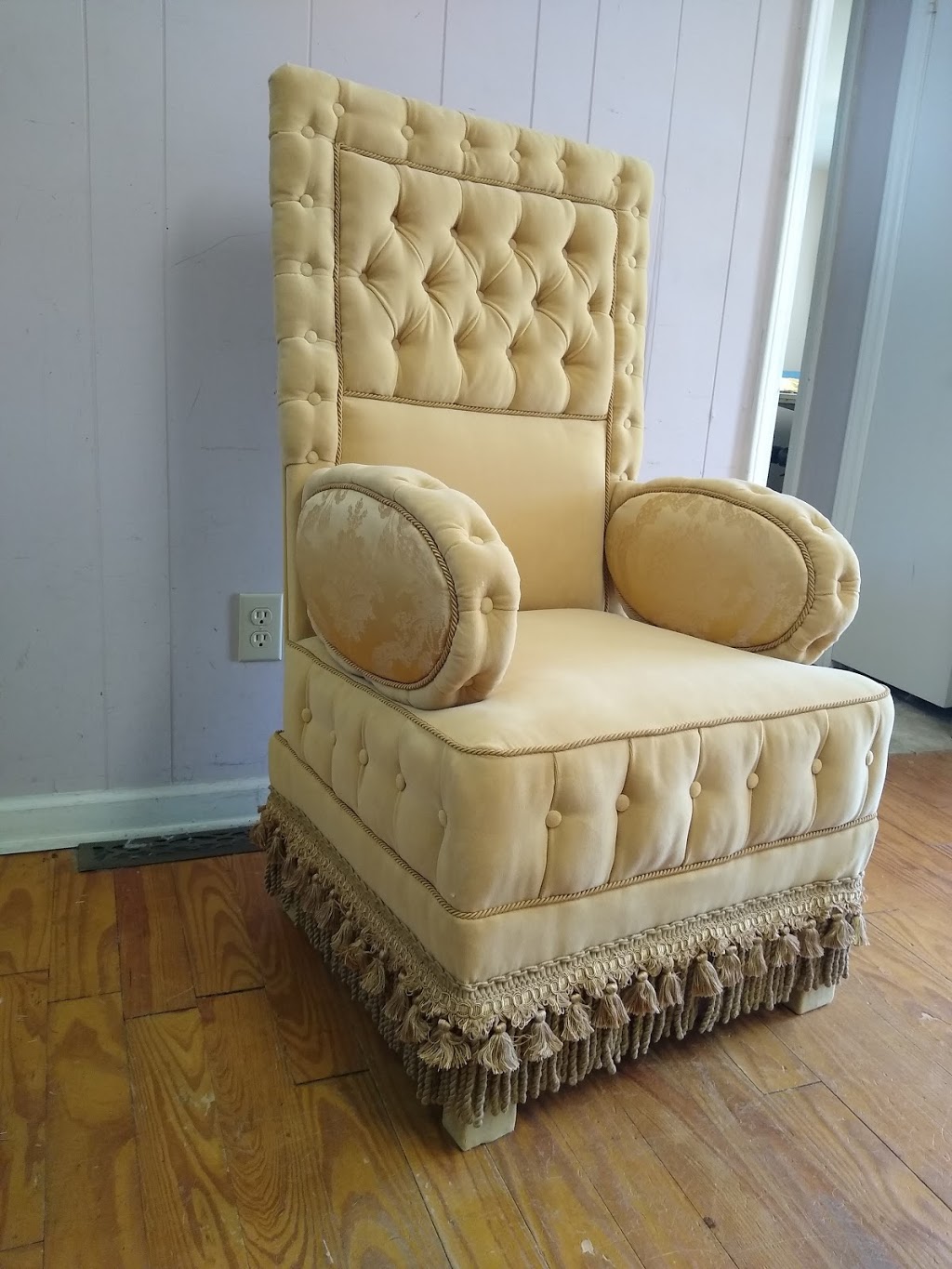 Tuttles custom upholstery | 1065 Cedar Dr, Germanton, NC 27019, USA | Phone: (336) 971-6352