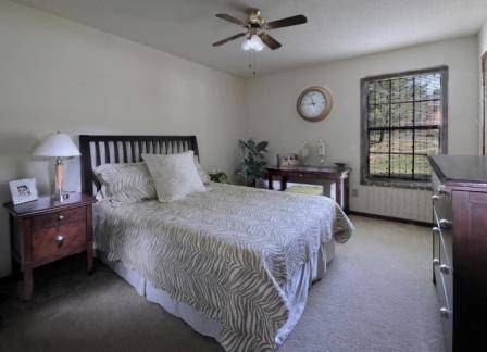 Lindsey Manor Apartments | 472 Lindsay St #D, Kernersville, NC 27284, USA | Phone: (336) 489-4469