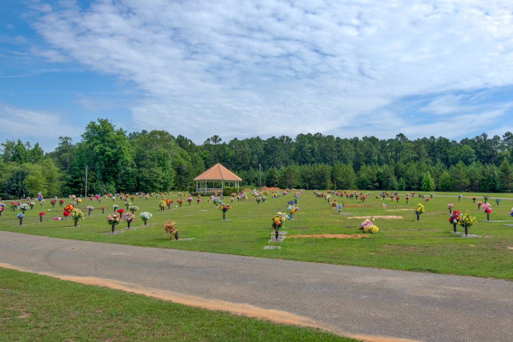 Forest Lawn Memory Gardens | 7774-A, MS-39, Meridian, MS 39305, United States | Phone: (601) 693-2464