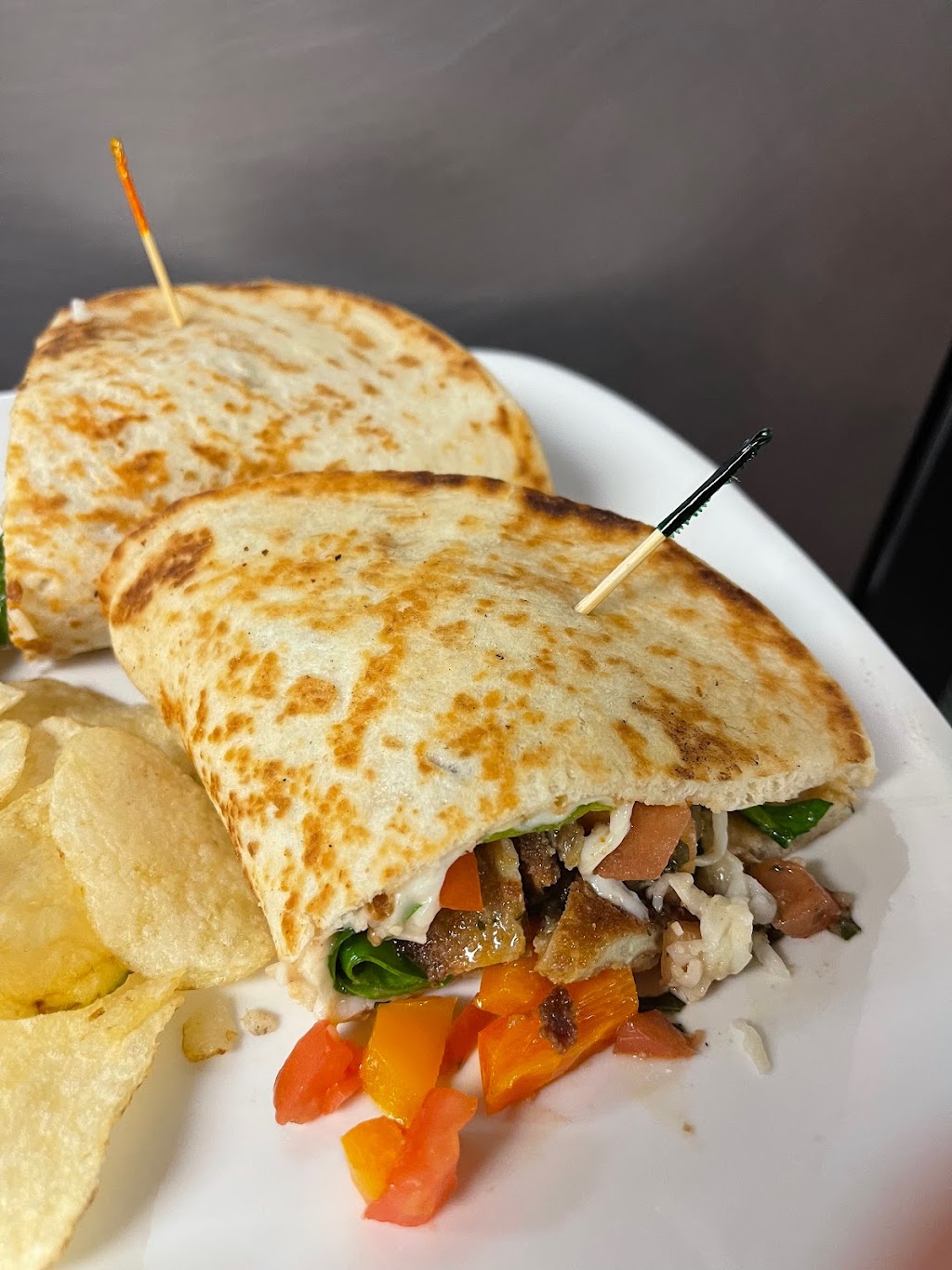 Bistro Avon Inc. | 300 Main St, Avon-By-The-Sea, NJ 07717, USA | Phone: (732) 502-4455