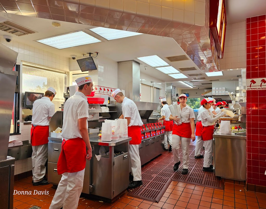 In-N-Out Burger | 225 Placerville Rd, Folsom, CA 95630, USA | Phone: (800) 786-1000